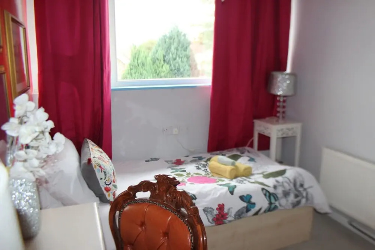 ADVO Lovely 2 rooms accommodation Leeds