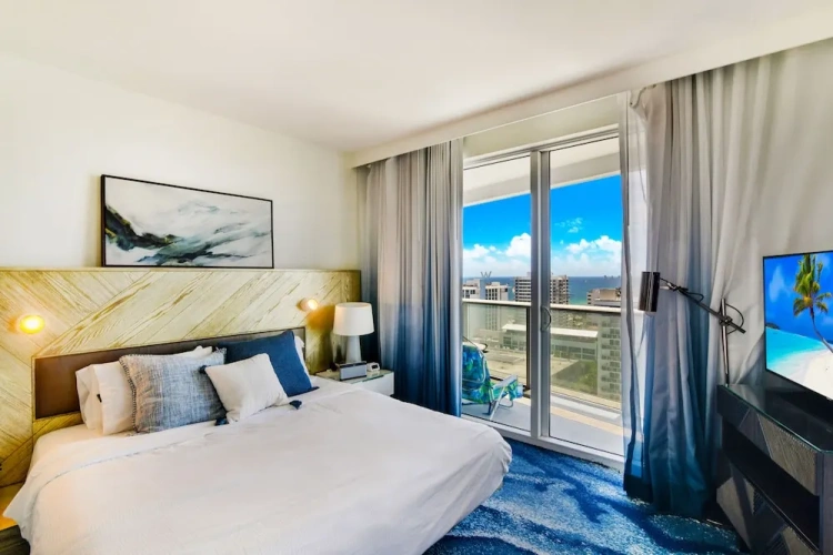 Deluxe Apartment