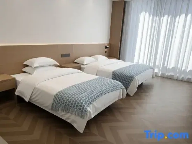 Standard Triple Family room