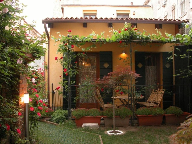 2 Bedrooms Duplex Apartment