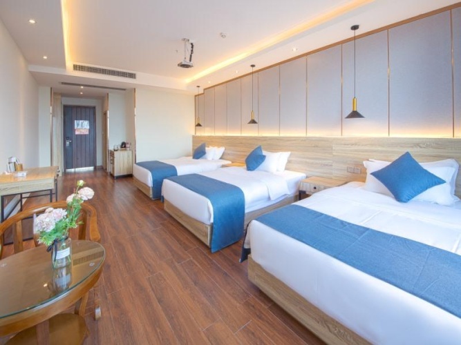 Standard Triple room