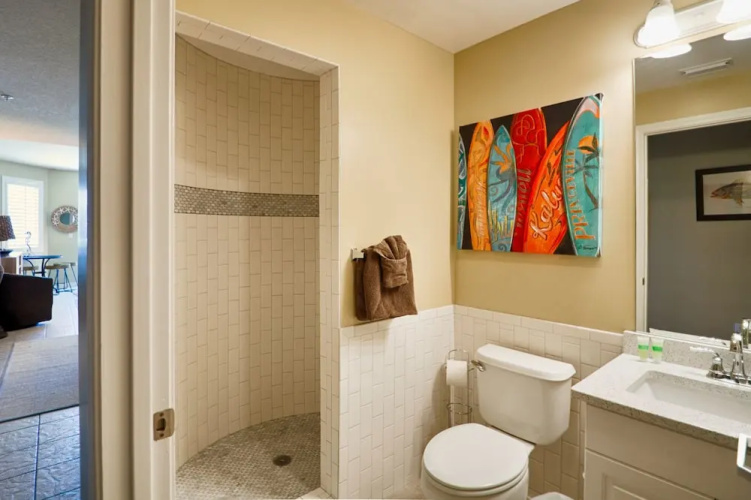 Gulfside 404 - 3 Br condo by RedAwning