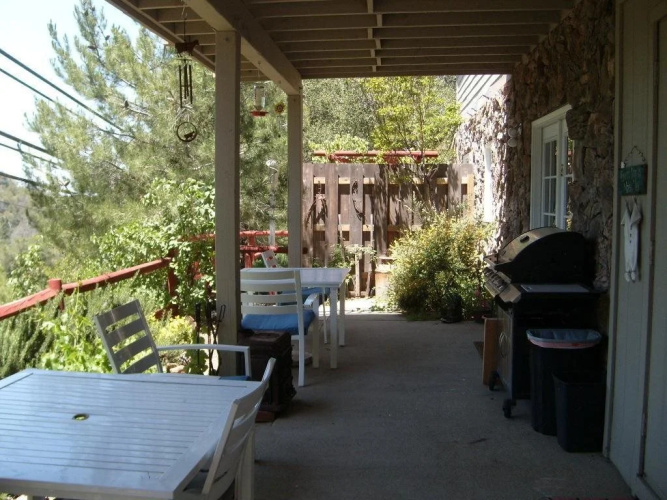 The Julian Inn