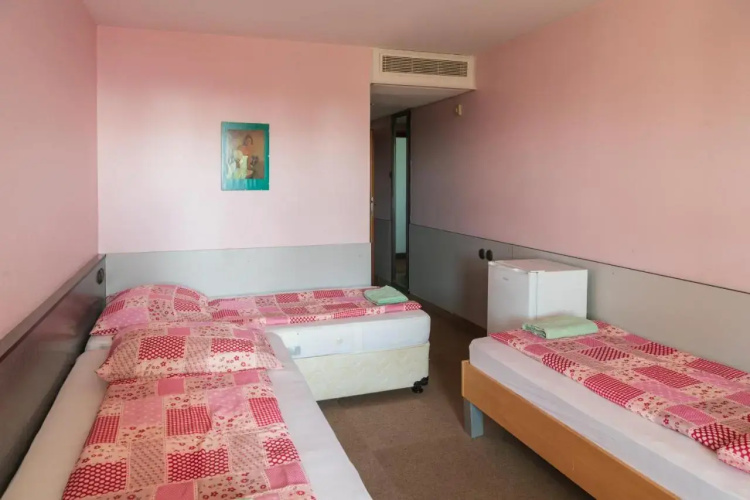 Hotel Ngy vszak
