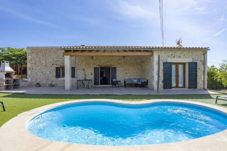 2 Bedrooms Cottage