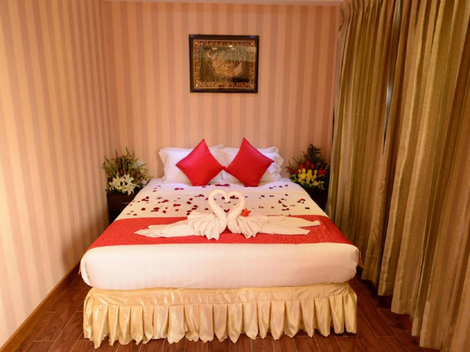 Yadanar Theingi Hotel