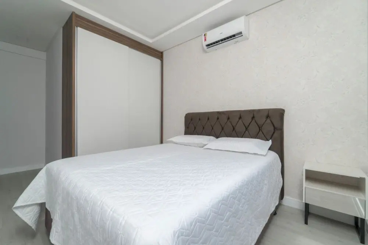 Apartamento 2 Quartos com Piscina - 715
