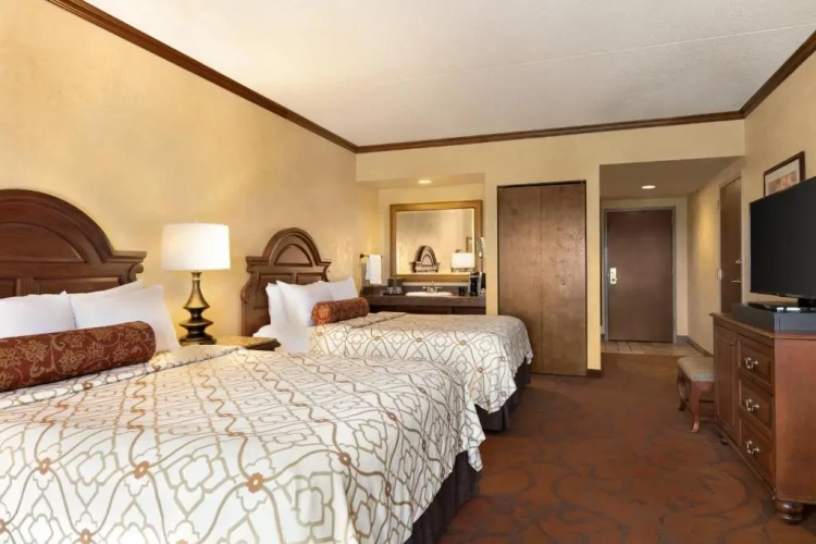 Quadruple Suite