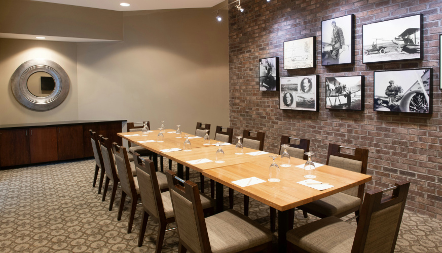 DoubleTree by Hilton Hotel & Suites Charleston Airport photo 17