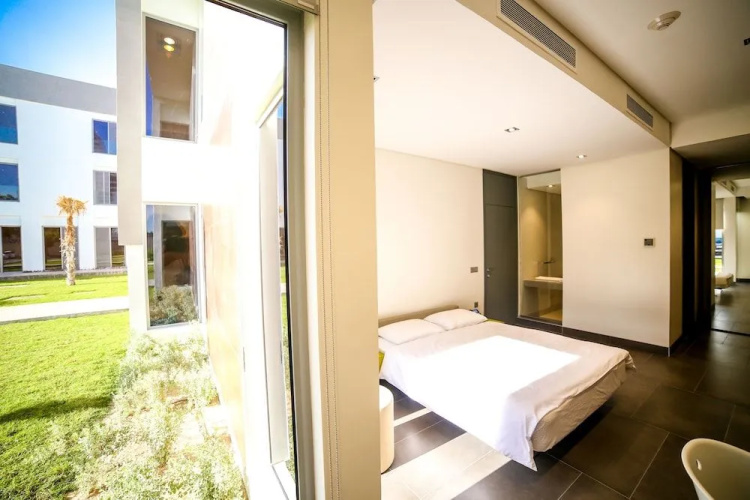 M Executive Hotel & Residence