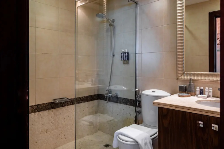Maison Privee - Executive