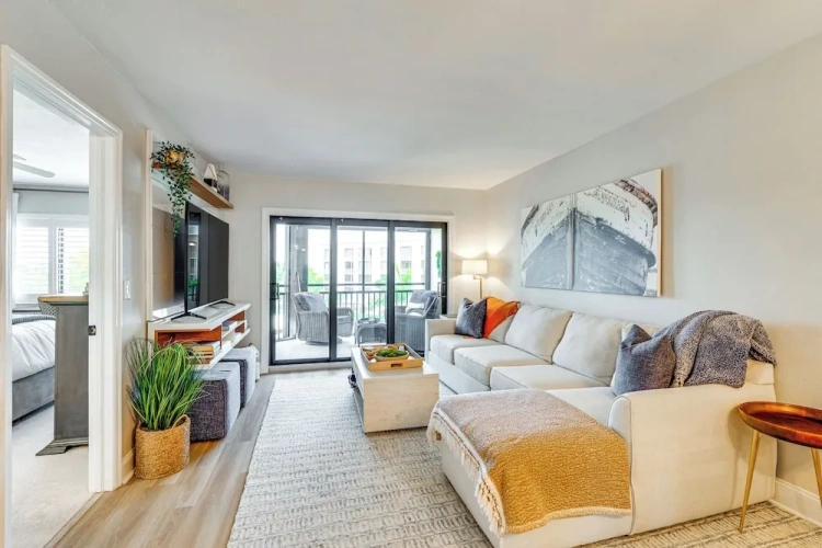 2 Bedrooms Apartment with balcony