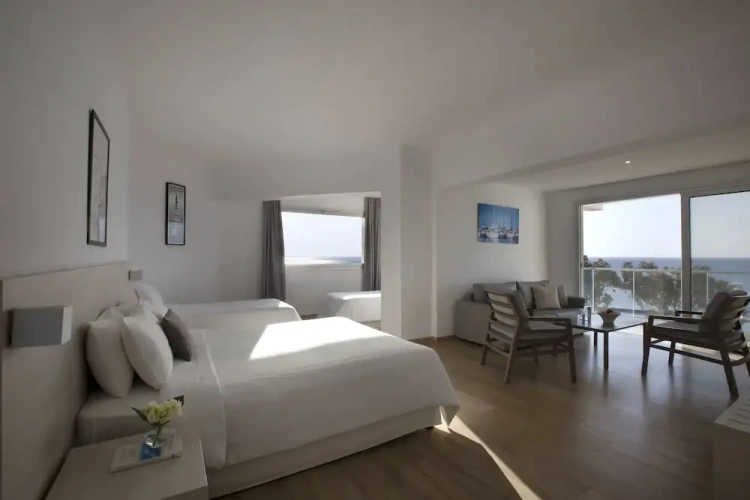 Suite with sea view
