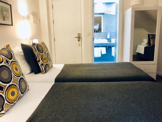 Standard Triple room
