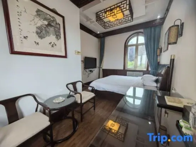 Standard Double room with courtyard view