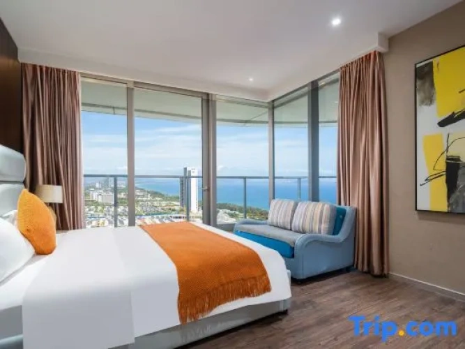 3 Bedrooms Grand Suite with view