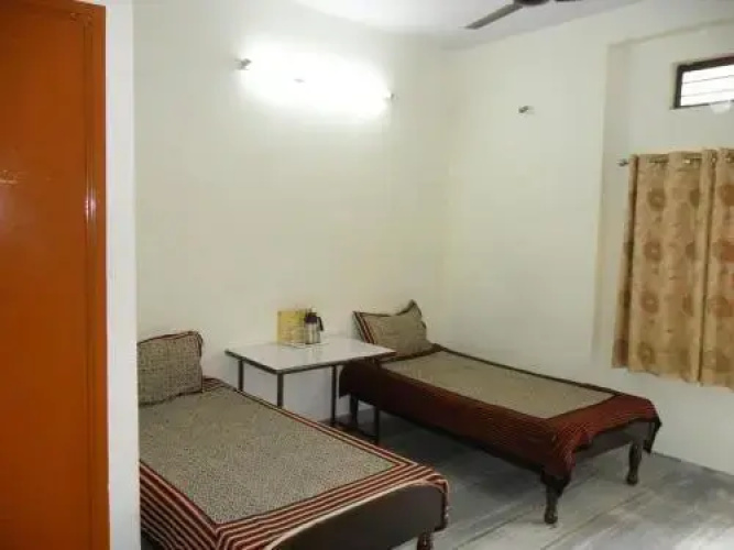 Raghav's Royal Residency
