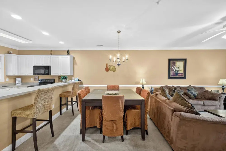 Magnolia Pointe Luster Leaf 4833-302