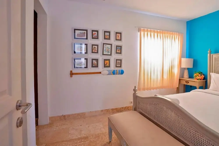 4 Bedrooms Villa