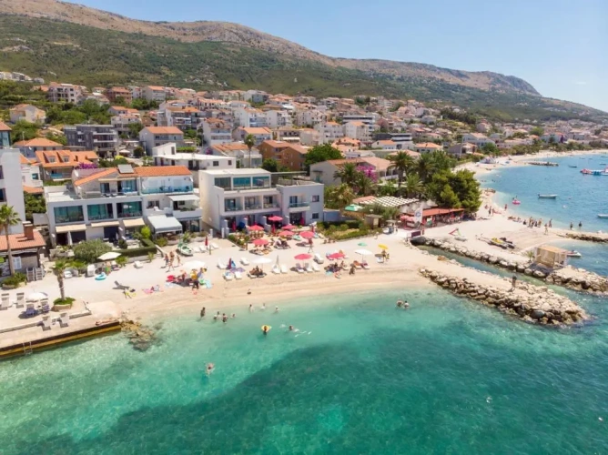 Deluxe Double room with balcony and with sea view