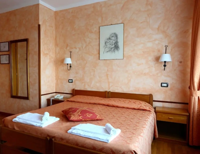 Standard Double room with view