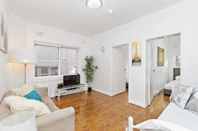 2 Bedrooms Apartment