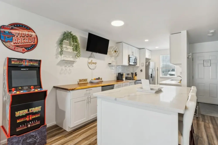 2 Bedrooms Apartment