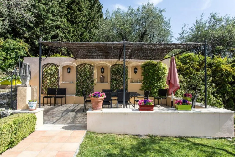 Mas Du Roc BedBreakfast