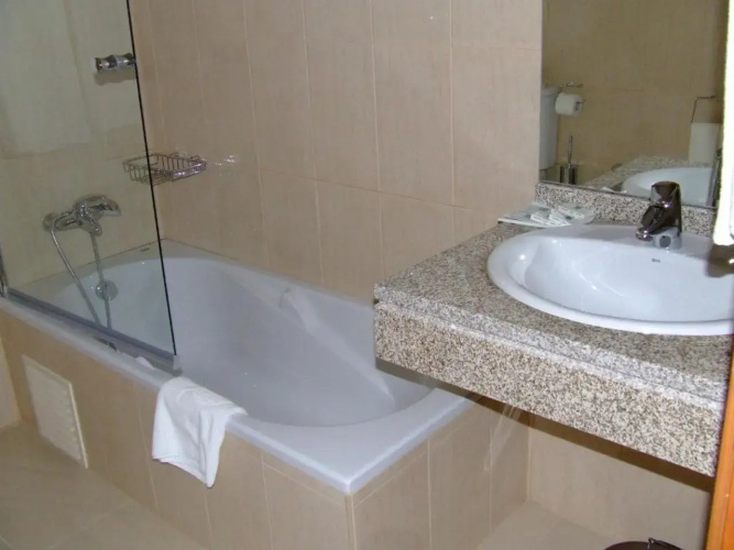 Hotel Apartamento Geres Ribeiro