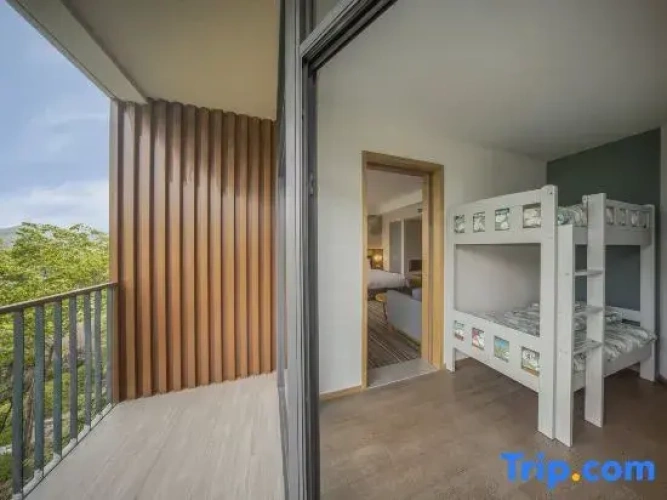 Quadruple Suite with balcony