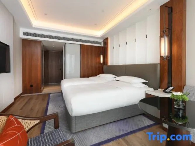 Deluxe Twin room with view