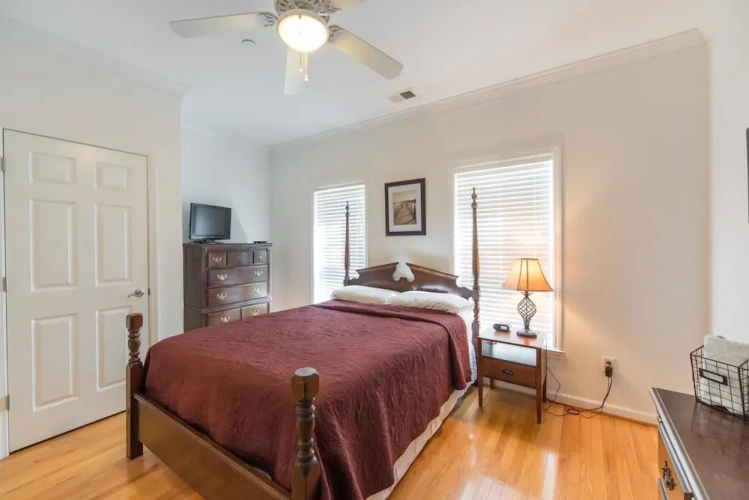 3 Bedrooms Family Cottage with river view
