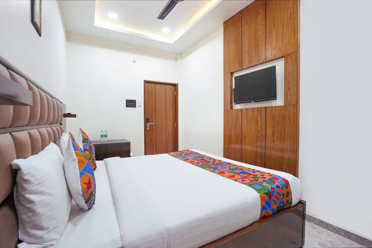 Fabhotel Sarja Sky