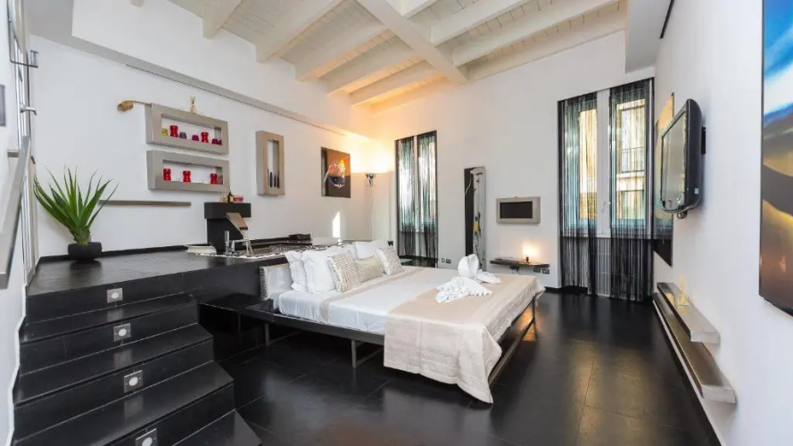 Rental in Rome Cosmopolitan Hi-Tech