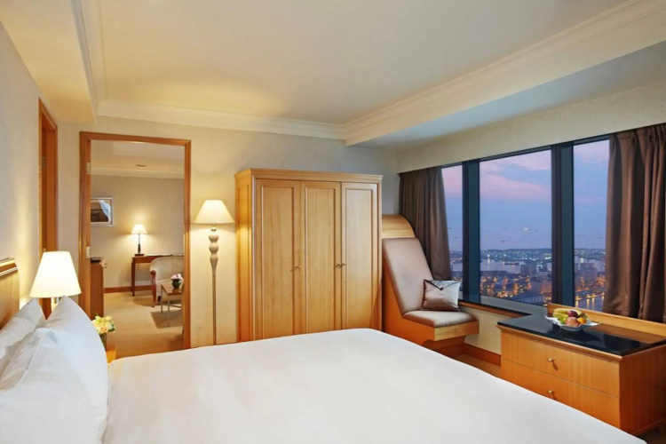 85 Sky Tower Hotel