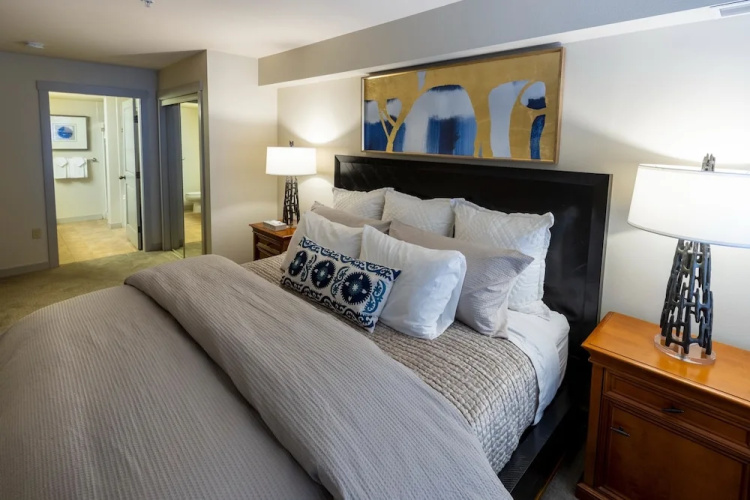 2214 - Two Bedroom Standard Eagle Springs East 2 Condo by RedAwning