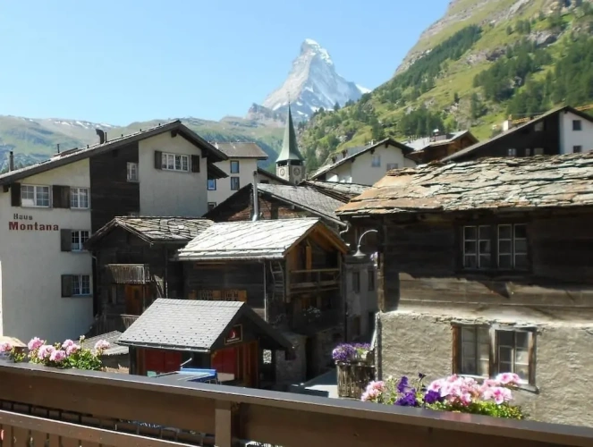 Standard Double room with balcony and with mountain view