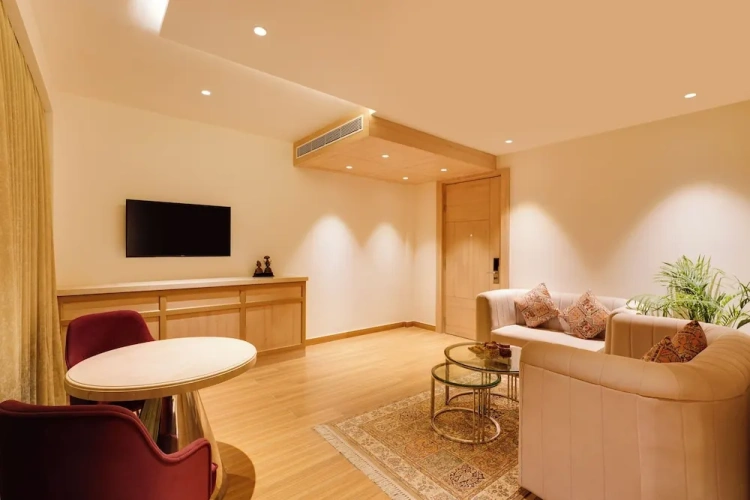 Deluxe Suite