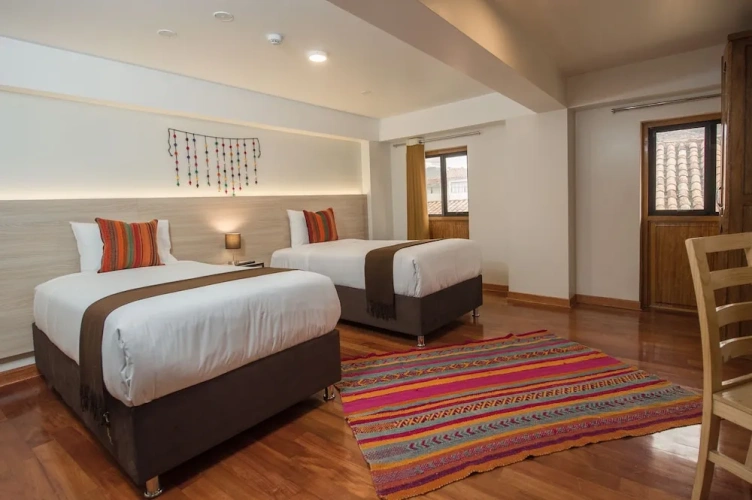 Standard Triple room