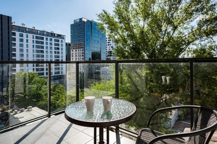 1 Bedroom Apartment with balcony
