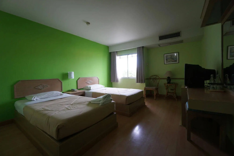 Green Palace Hotel