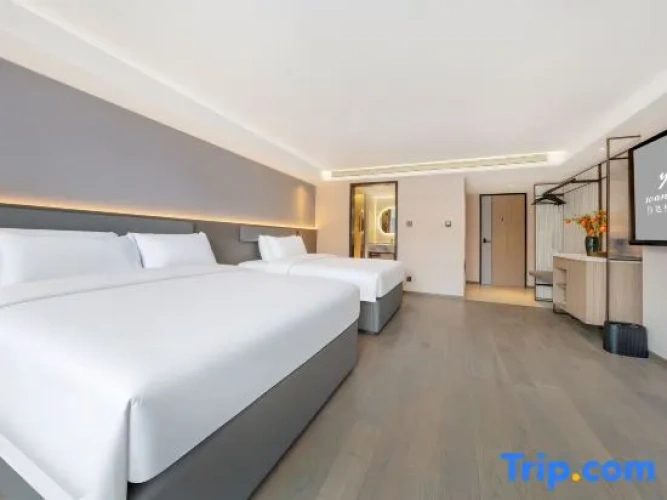 Standard Twin Family room
