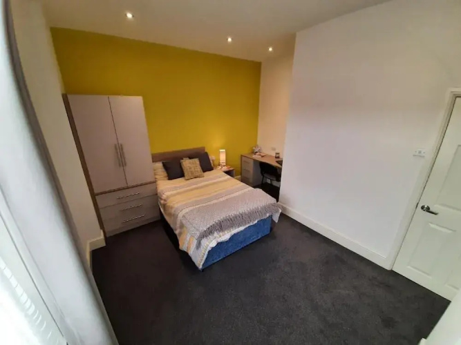 Bright & Comfy 3-Bedroom Flat in Kexgill