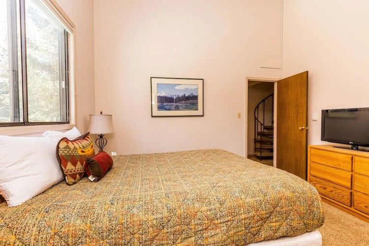 Flying Dutchman #1194 - 3 Br Condo