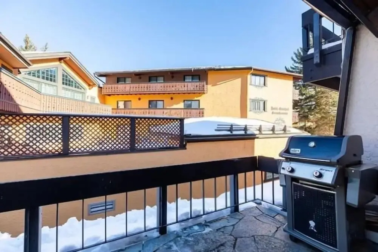 Vail Creekside Condo with Fireplace Near Gondola by RedAwning