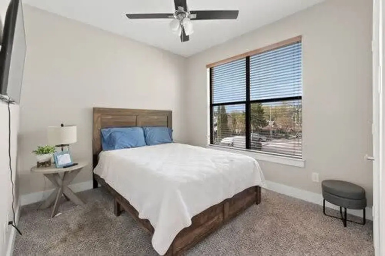 Trinity Groves Retreat Large Modern 5 BR Home