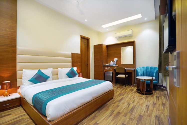 Hotel Aura Grand by Levelup