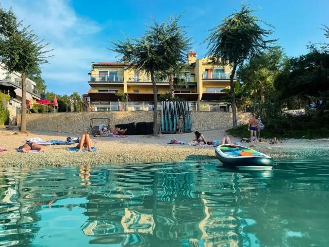3 Bedrooms Executive Apartment with balcony and with sea view