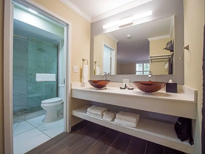 Double Suite