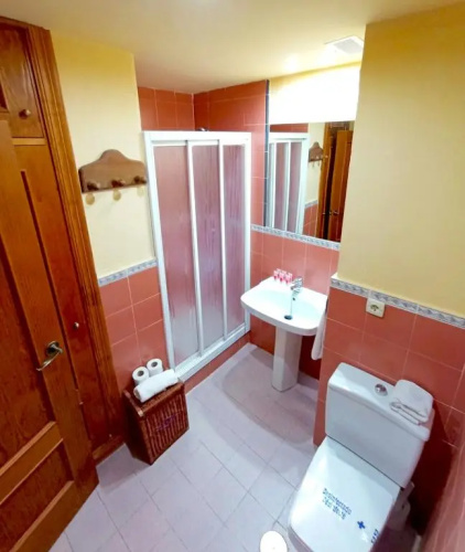 Plaza Andalucía Edificio Enebro 4-6 pax